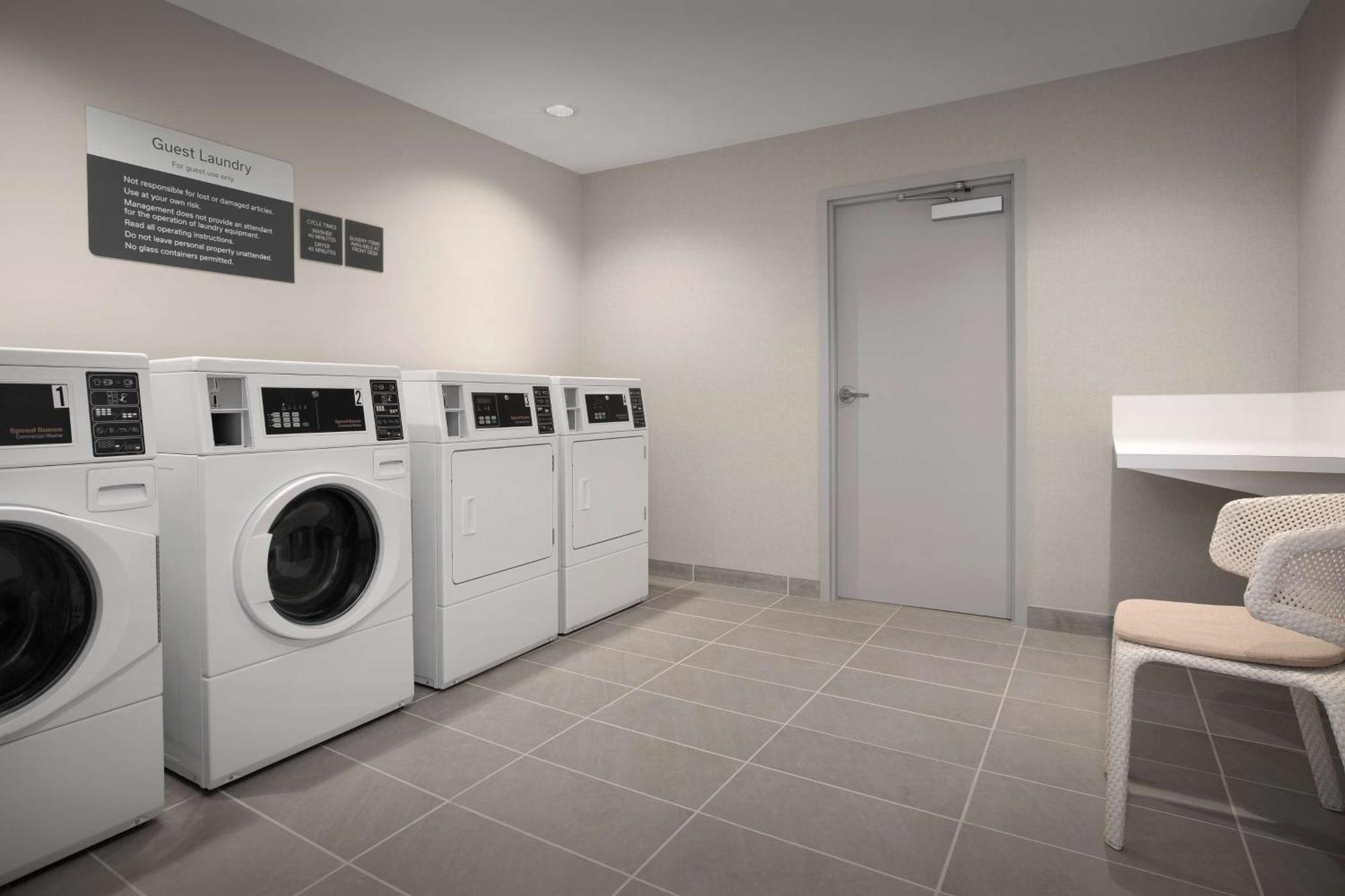 Hilton Garden Inn Denver Airport Tower Road Bagian luar foto