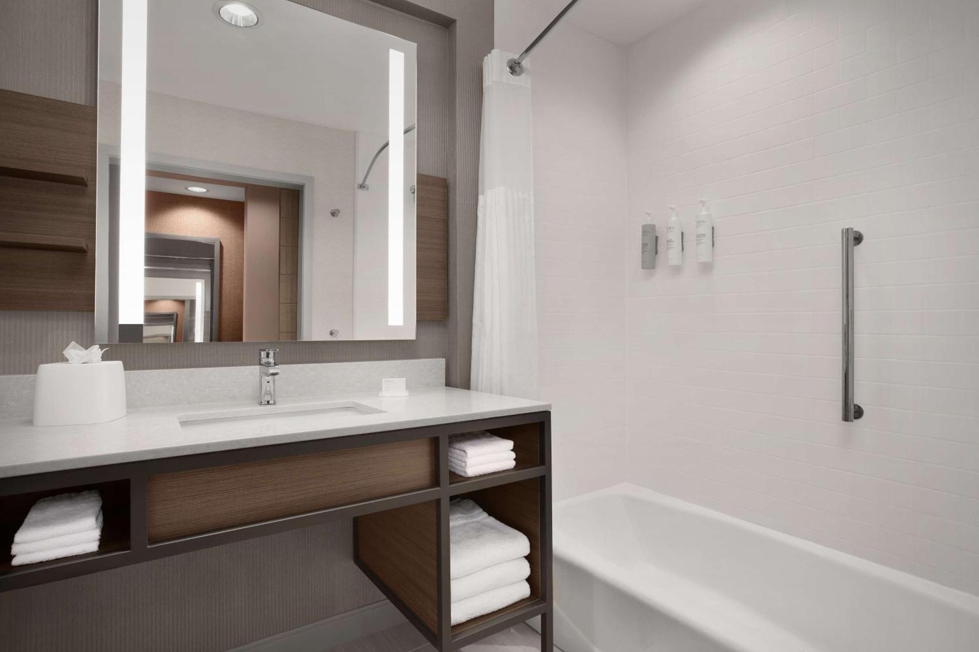 Hilton Garden Inn Denver Airport Tower Road Bagian luar foto